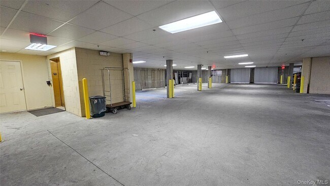 Building Photo - 106 Canter Ct