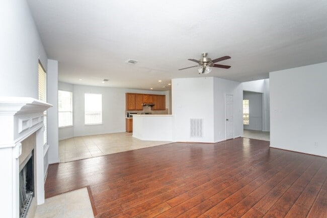 Building Photo - 2322 Cool Springs Ln