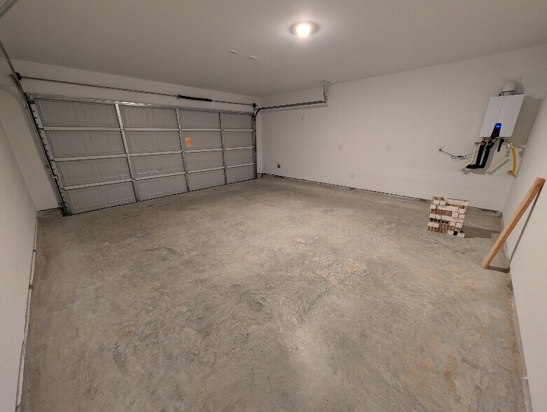 Building Photo - 447 Southern Magnolia Wy