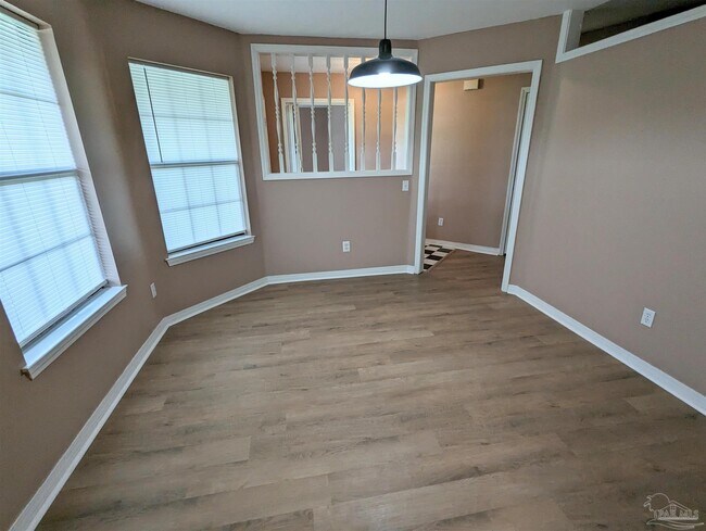 Building Photo - 7415 Lillie Ln