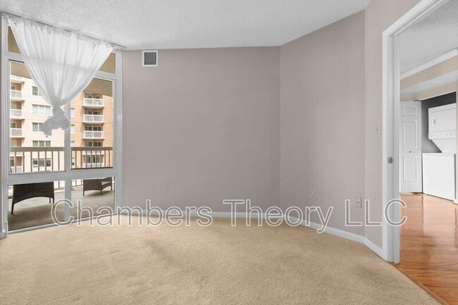 Building Photo - 3101 N Hampton Dr