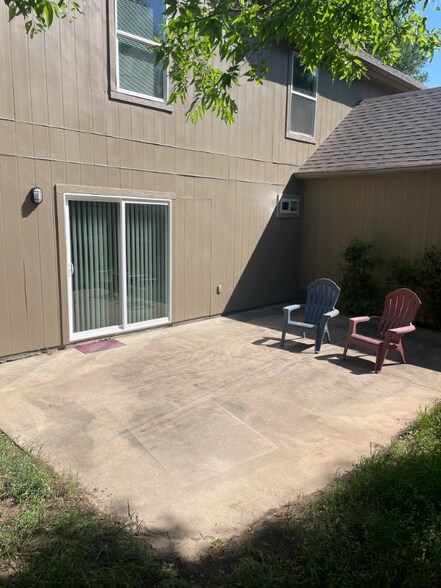 Building Photo - 114 Hughson Ct