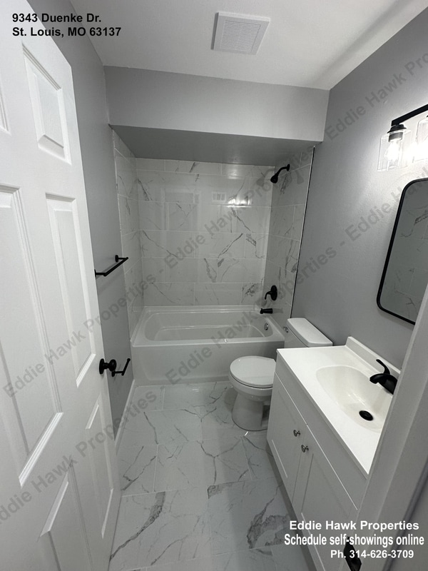 Building Photo - 9343 Duenke Dr