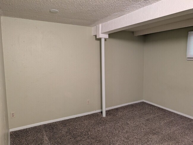 Building Photo - 2209 W Colorado Ave