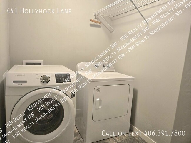 Building Photo - 441 Hollyhock Ln