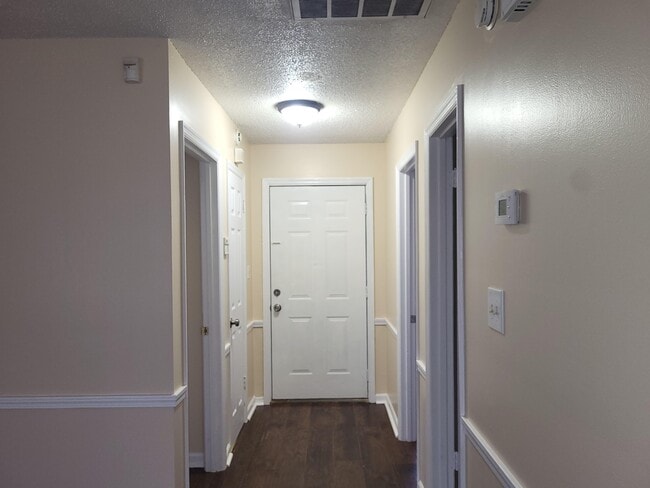 Building Photo - 2016 Chalet Ln NW