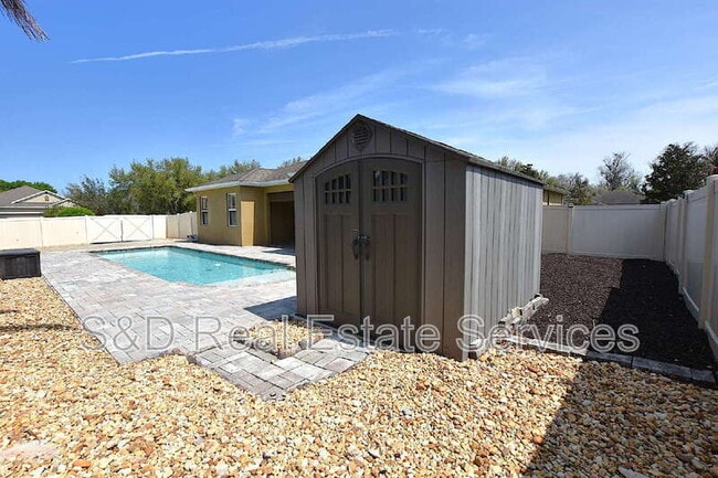 Building Photo - 1977 Wind Meadows Dr