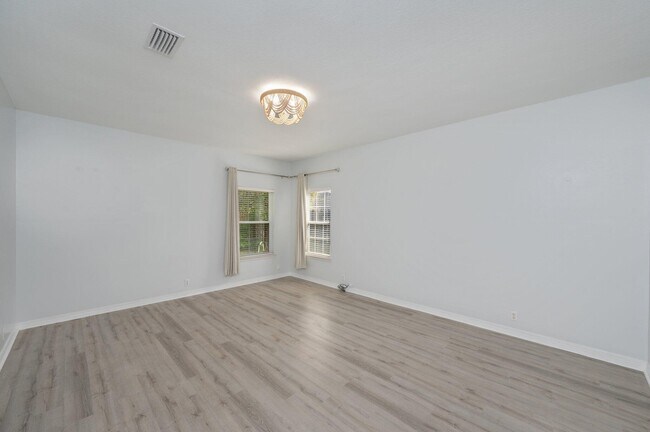 Building Photo - 1729 Wren Way