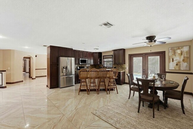 Building Photo - 12356 61st St N