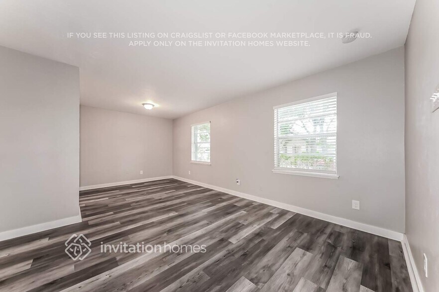 Building Photo - 2709 Clover Valley Dr