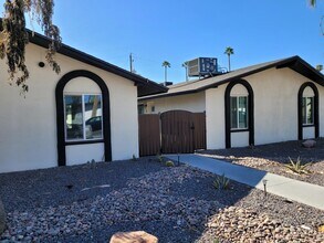 Building Photo - 6713 E Cheery Lynn Rd