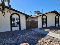 Building Photo - 6713 E Cheery Lynn Rd