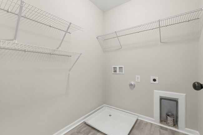 Building Photo - 240 E Quailwood Dr