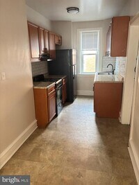Building Photo - 1511 Elmwood Ave