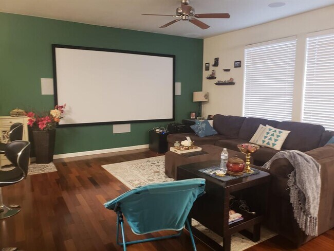 Building Photo - 2100 Pipers Field Dr