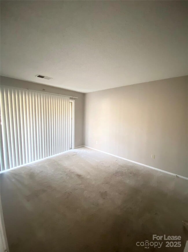 Building Photo - 2518 Cranbrook Ln