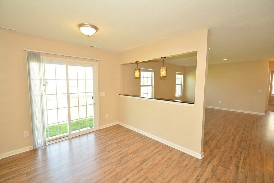 Building Photo - 4062 Magnolia Dr