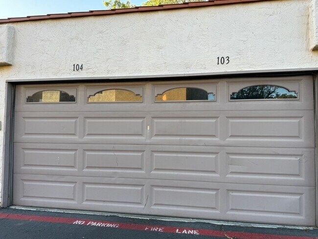 Building Photo - Spacious and Modern 2BR Condo in UTC, San Diego