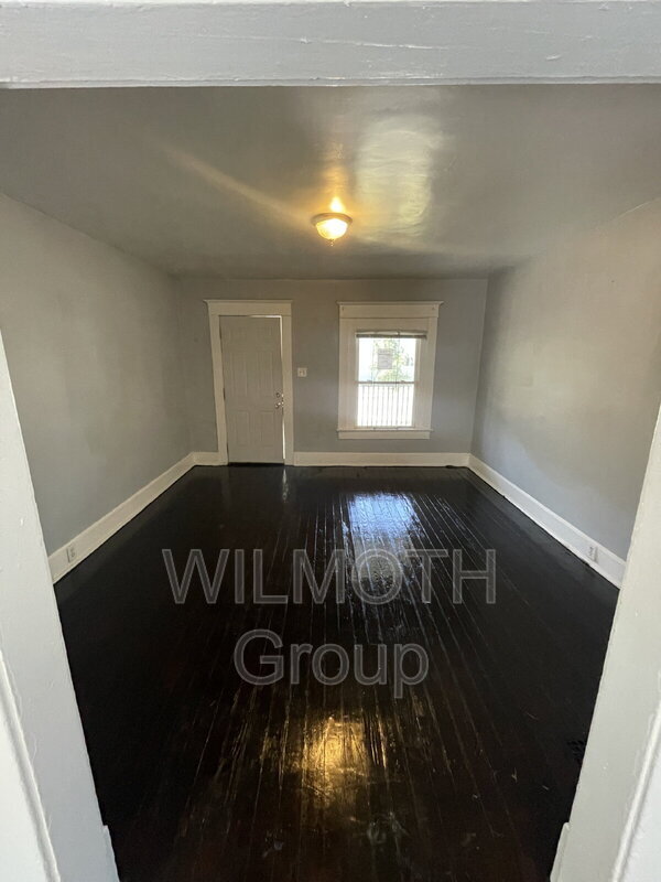 Building Photo - 613 N Tacoma Ave