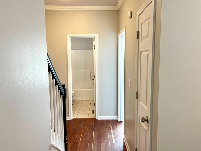 Building Photo - Welcome to this stunning 3-bedroom, 3-bathroom townhome located in the vibrant city of Atlanta, GA.