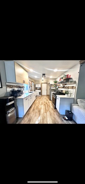 Kitchen - 2661 Newell St