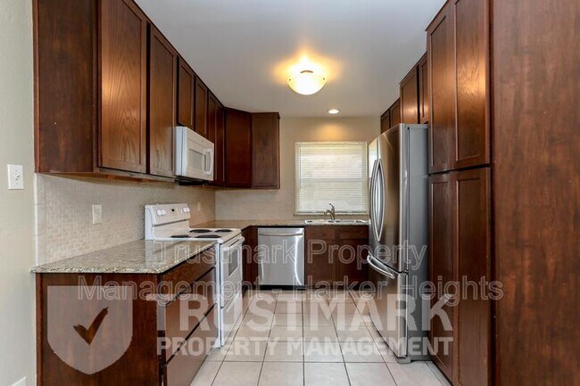 Building Photo - 1230 Preswick Cir