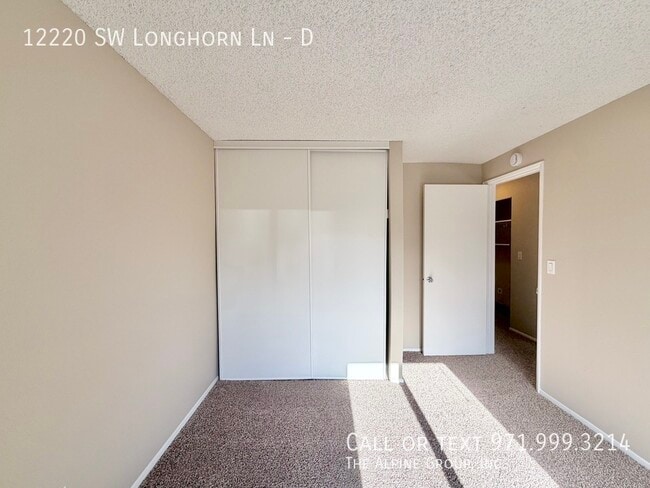 Building Photo - 12220 SW Longhorn Ln