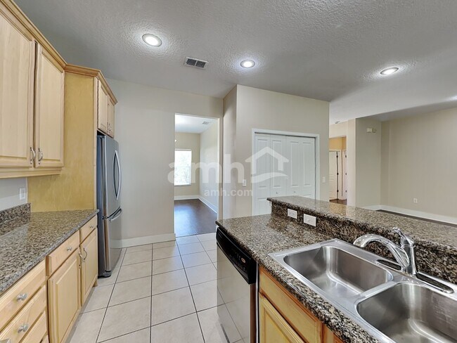 Building Photo - 6405 Oyster Island Cove