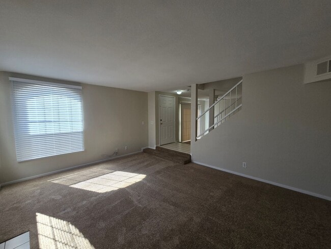 Building Photo - 2804 Crystal Lantern Dr