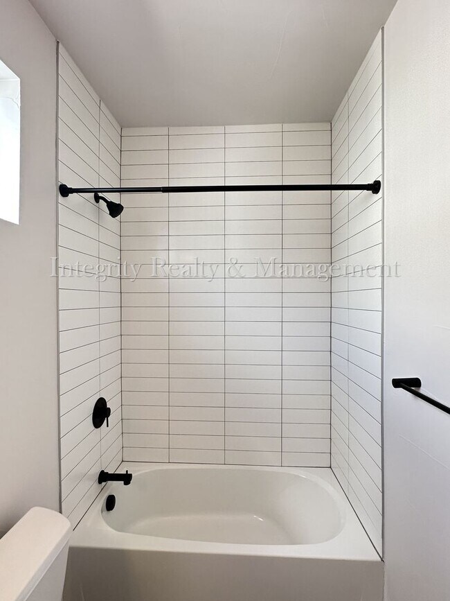 Building Photo - 2939 W 23rd Ave