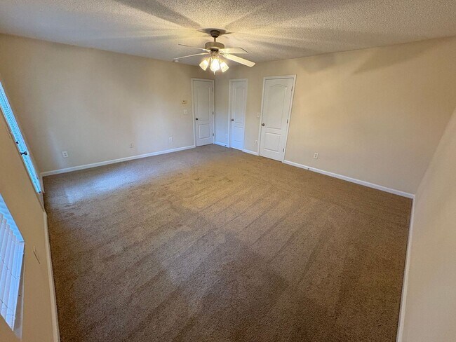 Building Photo - BRIDGEWATER HOME! PRE-LEASING FOR AUGUST 1 2026! 1/2 Off Deposit!