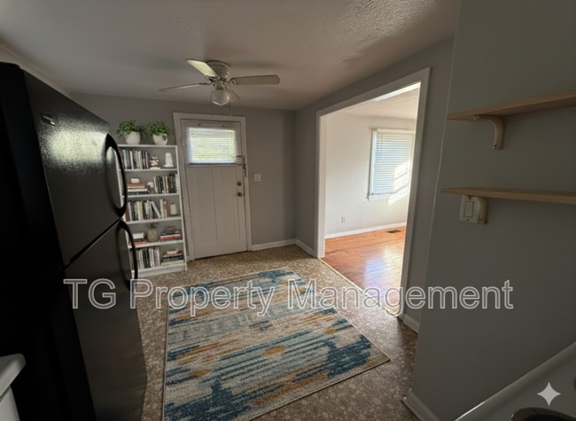 Building Photo - 5557 Ramona Blvd