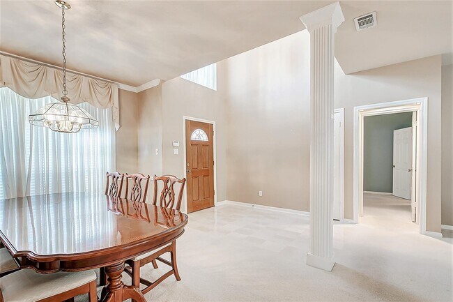 Building Photo - 2803 Norwood Hills Dr