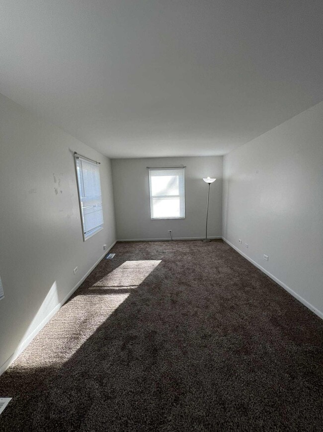 Building Photo - 1700 Fayette Walk