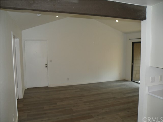 Building Photo - 40 Streamwood