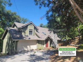 Building Photo - 17060 Alexandra Way
