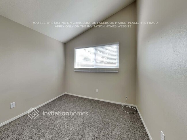 Building Photo - 27858 Crosspath Ave