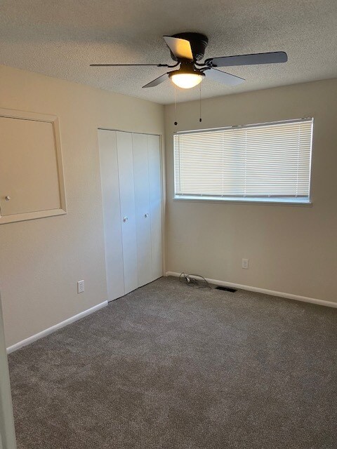 Bed #2 - 1215 Yosemite Dr