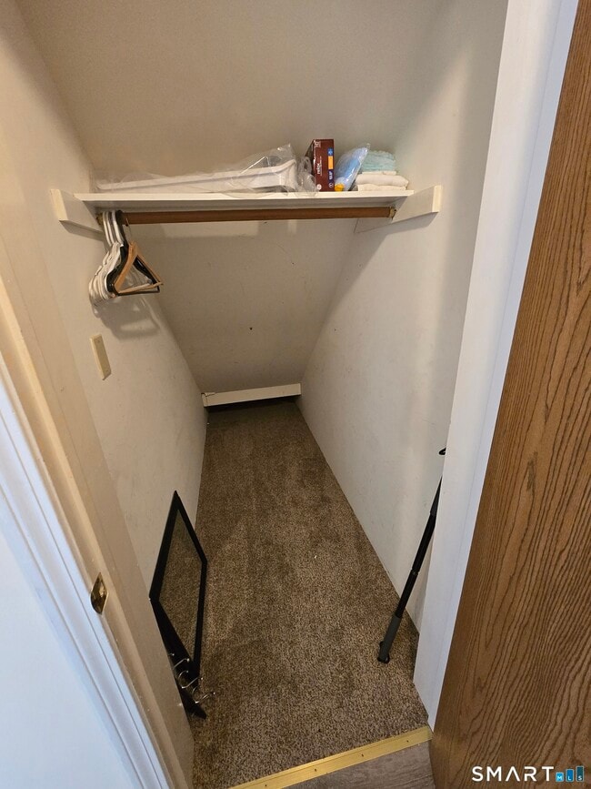 Building Photo - 5 1/2 Lenox Ave