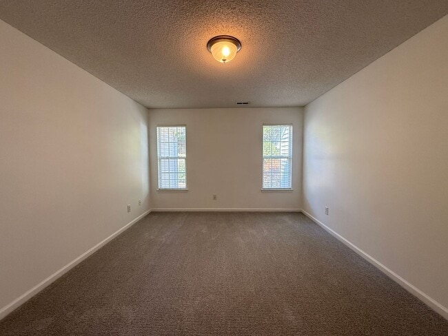 Building Photo - 1148 Academic Dr