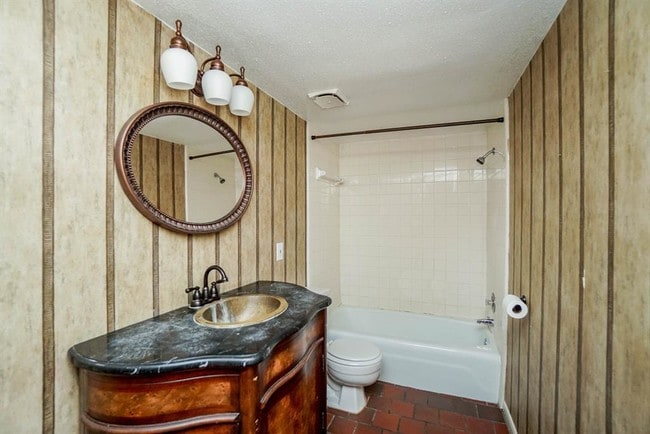 Building Photo - 14370 Misty Meadow Ln