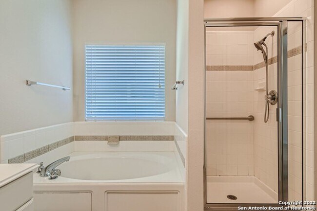 Building Photo - One-Story Beauty in Stone Oak