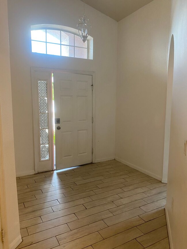 Building Photo - Home for rent