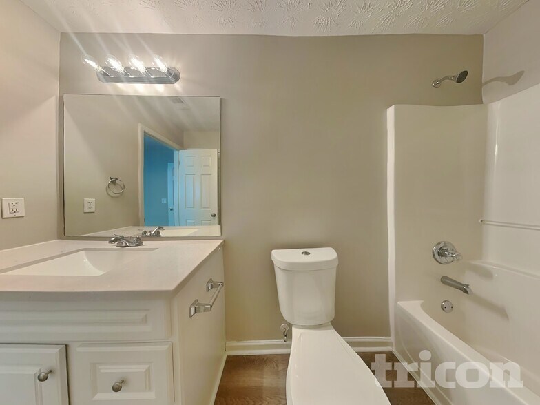 Building Photo - 40 Halley Ct