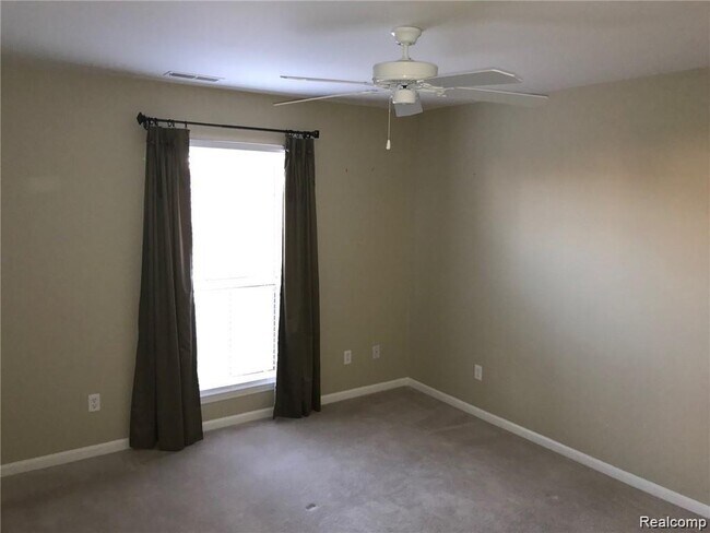Building Photo - 27208 Chesapeake Cir
