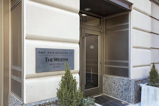 Building Photo - 1135 Shelby St