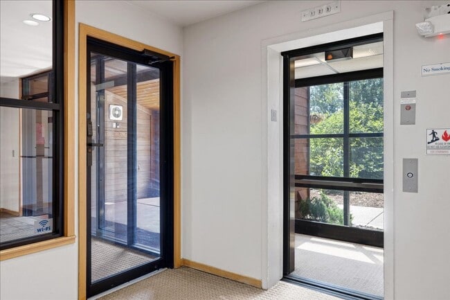 Building Photo - Long Term Rental- Cedar Lodge 218