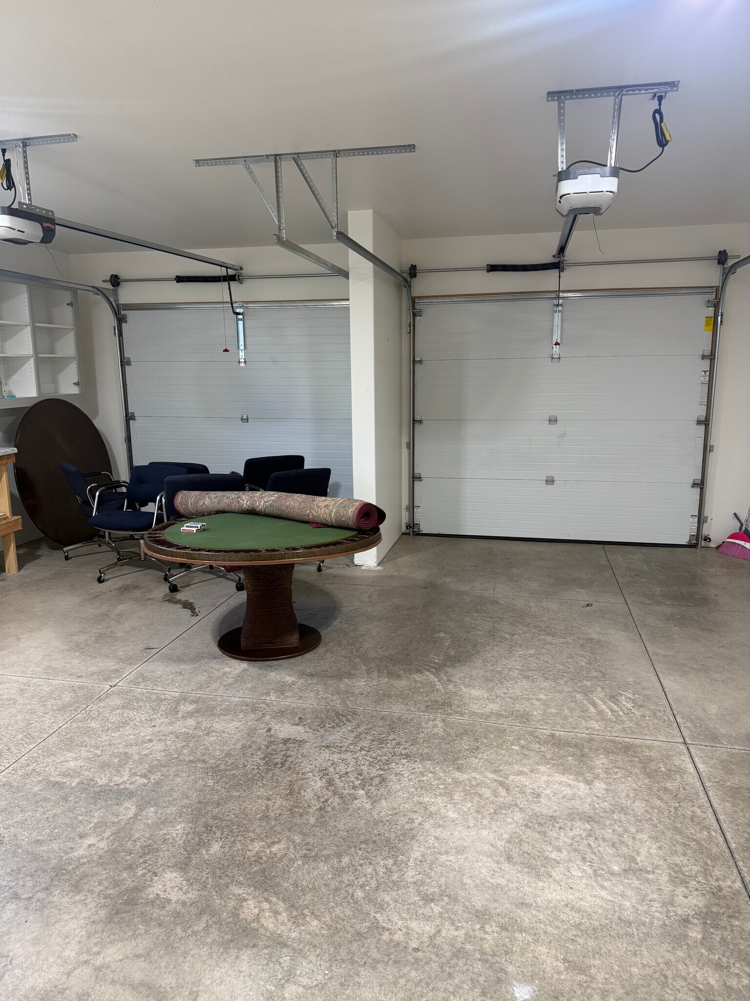 Two car oversized garage - 1184 Rutherford Dr