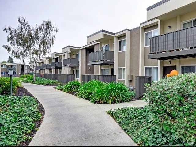 Building - Turnleaf Apartments