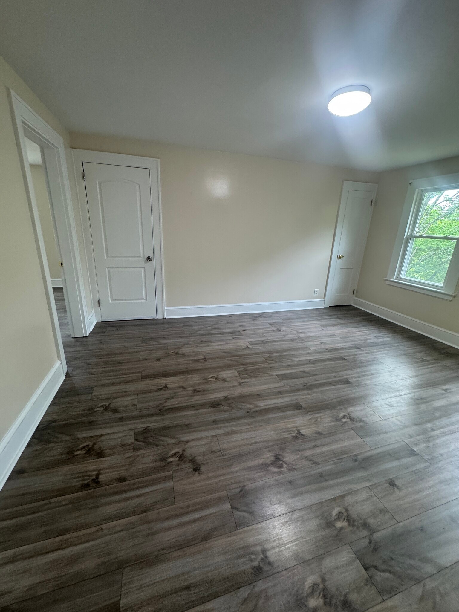 Building Photo - 267 Sylvan Ave